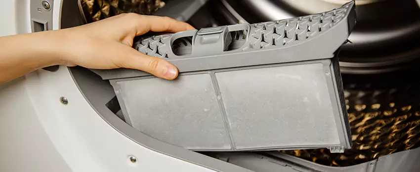 Signs Of A Clogged Dryer Lint Trap in Twinsburg, Ohio